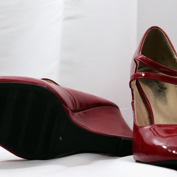 Red Wedge Qupid Heels - Picture 5 of 5